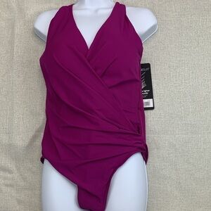 Miraclesuit Rock Solid Wrapsody One-Piece Women's Swimsuits Size 8